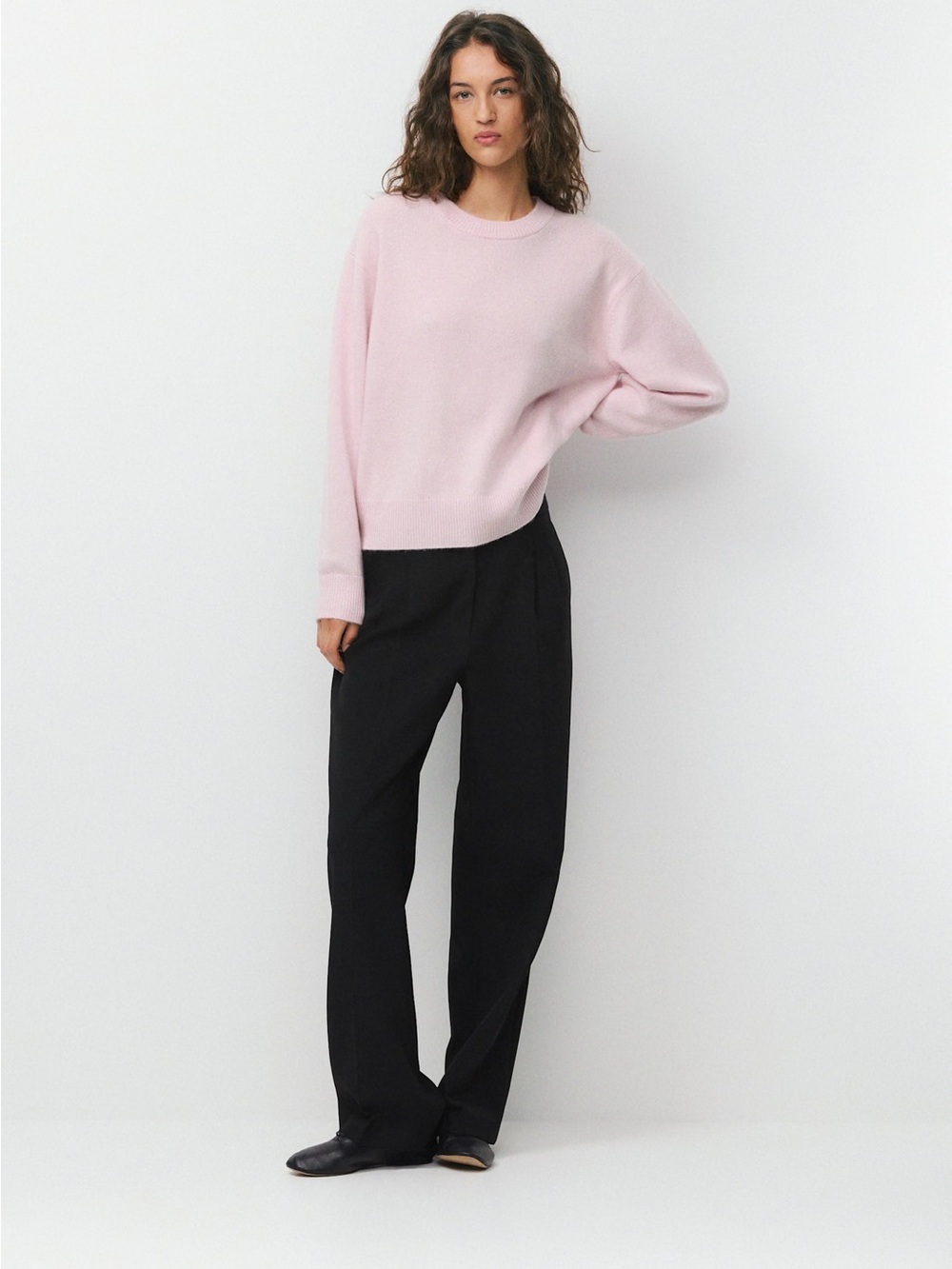 Aritzia 100% Cashmere Crewneck Sweater - Magnolia NWT